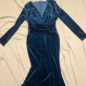 Elegant Teal Velvet Evening Gown